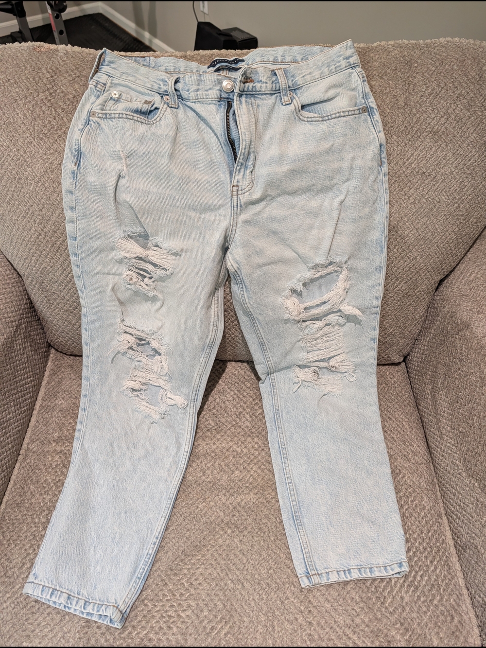 Aeropostale Light Wash Distressed Mom Jeans
